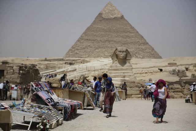 uae-tourist-in-egypt