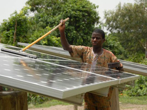 Energie_solaire_panneau-afrique