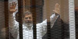 EGYPT-POLITICS-UNREST-TRIAL-MORSI