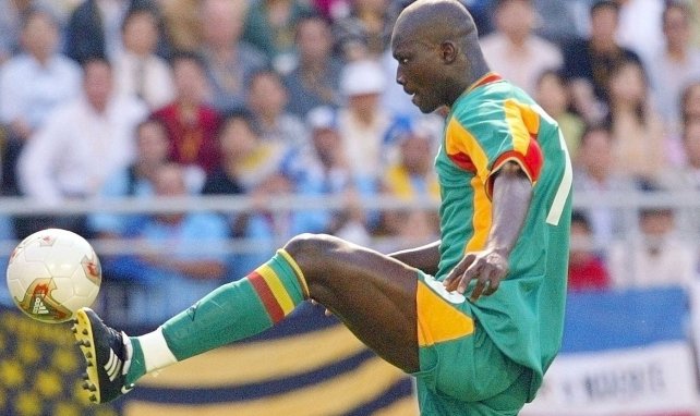 Papa Bouba Diop: Senegal World Cup star dies aged 42